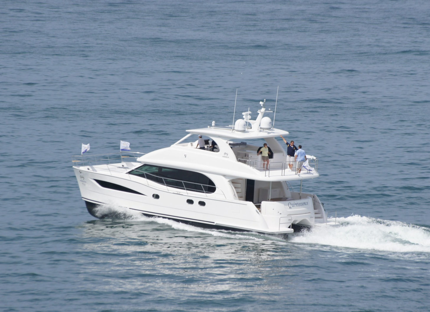 Horizon Yachts PC52: Mini Megayacht