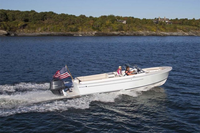 Vanquish 26 DC: Can a Dual Console Boat Be a Classic?