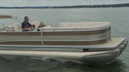 Cypress Cay Seabreeze 250: Video Pontoon Boat Review