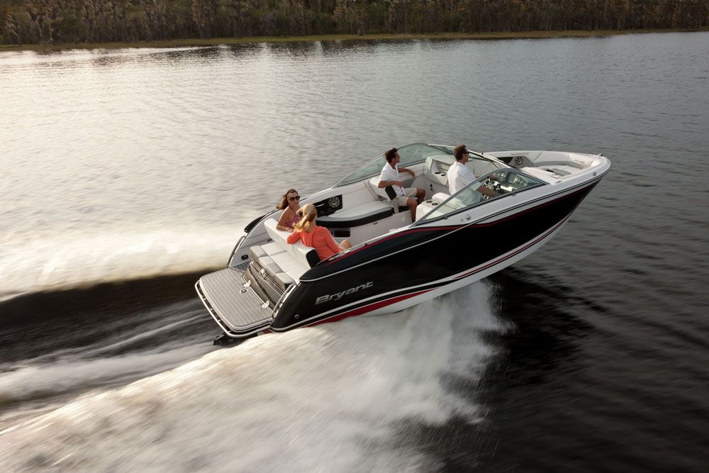 Top 10 Runabouts Of 2016 Bowriders That Can T Be Beat Boats Multiple Reviewers Agree The Bryant Calandra Is A Winner