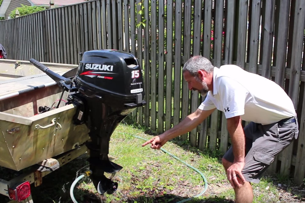 How to Flush an Outboard Motor