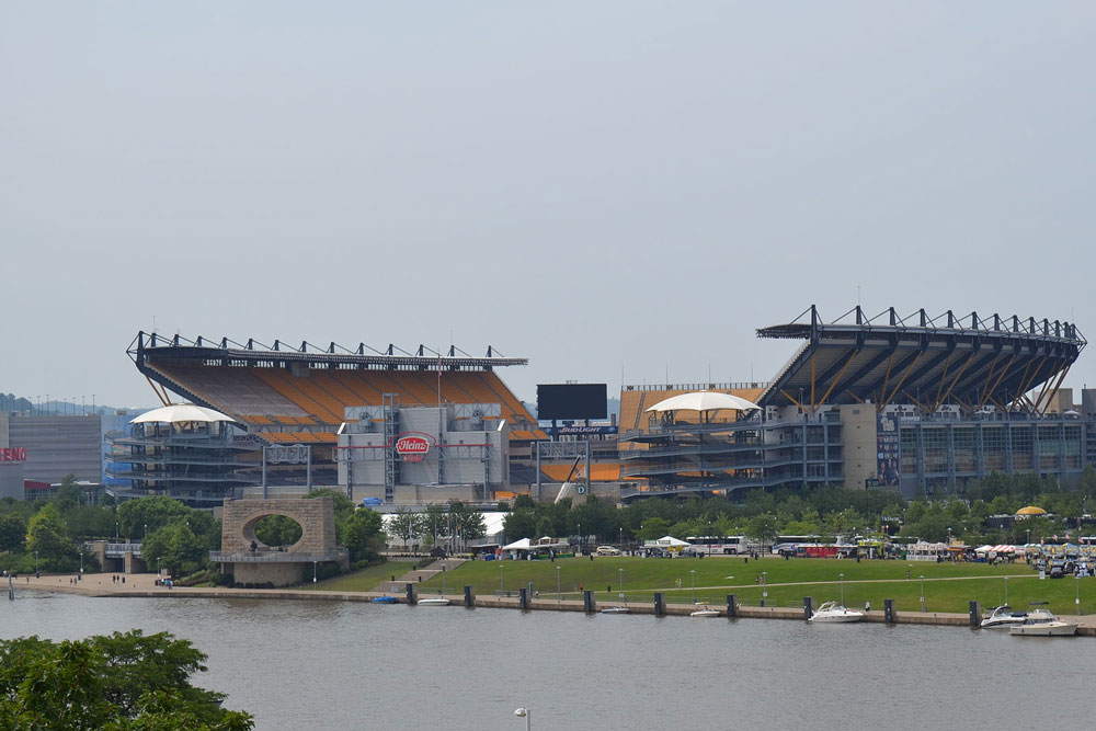 Boatgating: Top 5 NFL Stadiums on the Water