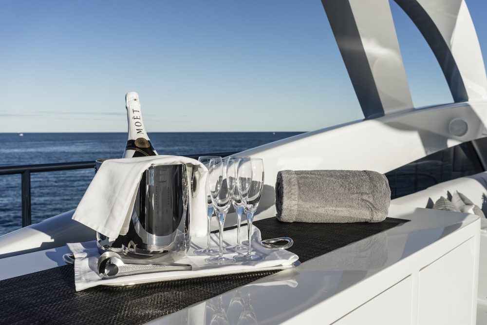 Serving Champagne on a Yacht: the Do's and Don'ts