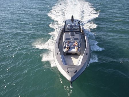 Midnight Express 60' Pied-A-Mer Review