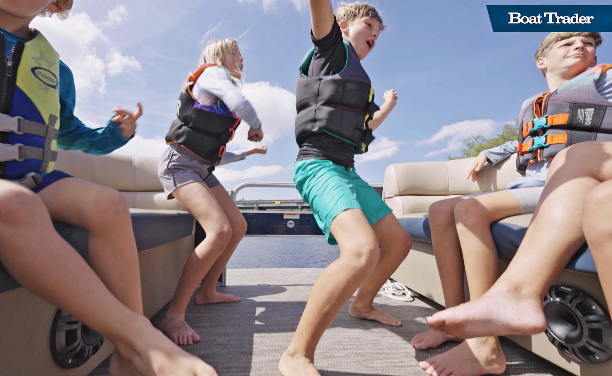 Kids Dancing On Pontoon Boat - Kicker Marine Audio Boat Trader