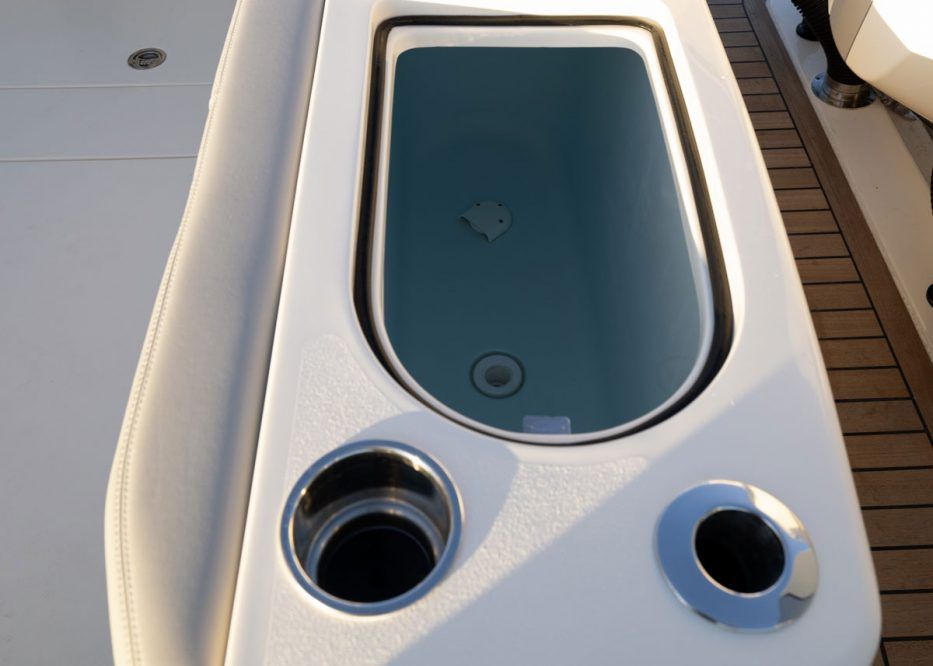 livewell in scout boat