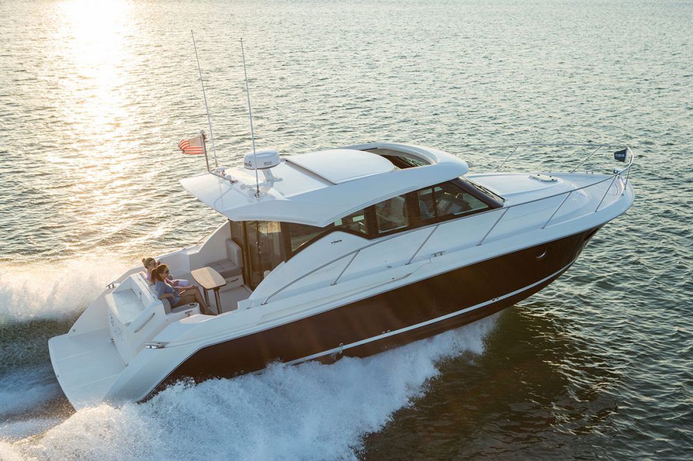 tiara c39 sports cruiser