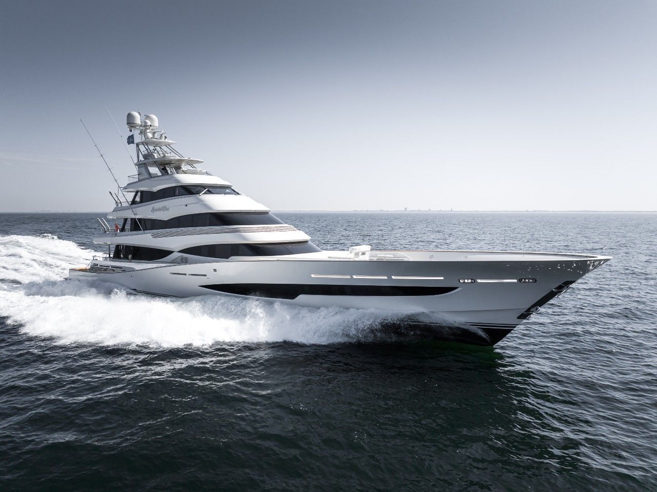 World s Largest Sportfish Special One Six Decks Of Luxury boats